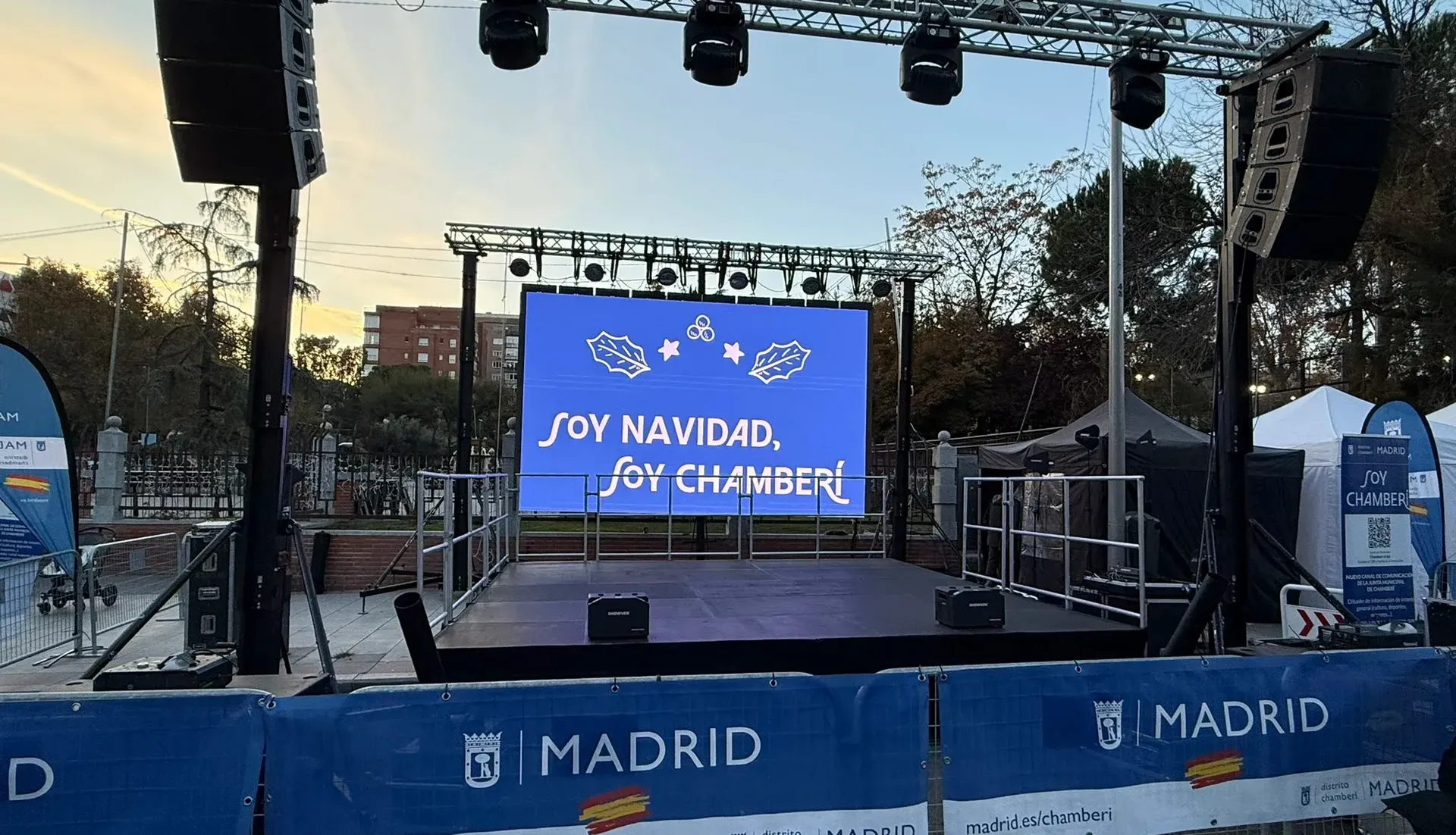 Eventos en exteriores con camión escenario